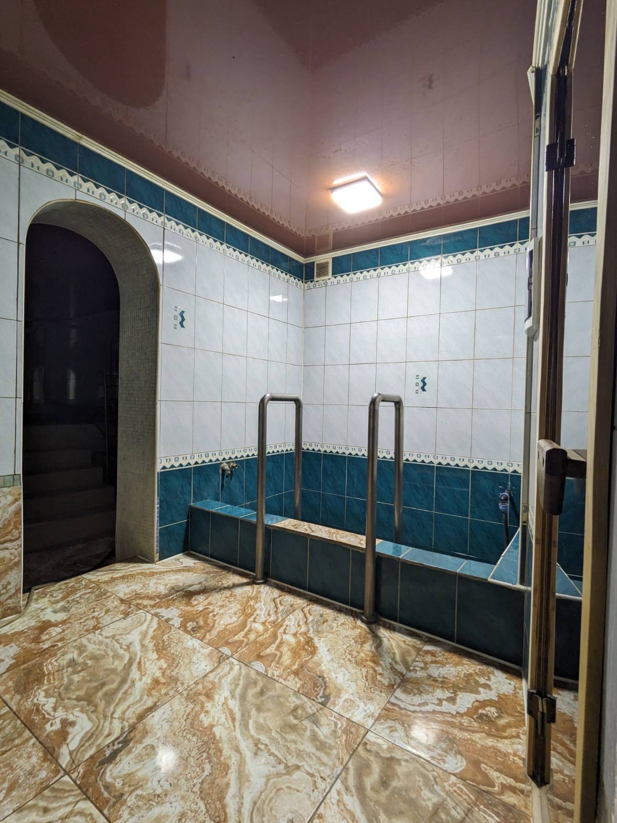 Крижаний басейн